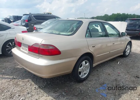 2000 Honda Accord 3.0 Ex z USA, uszkodzony, nr VIN 1HGCG1653YA030361